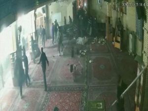 Video Masjid Abuzar di Teheran Iran Dirusak Massa Sebelum Dibakar
