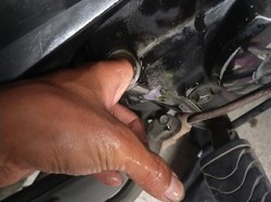 Telunjuk Pria Bantul Nyangkut di Lubang Mesin Motor, Damkar Turun Tangan