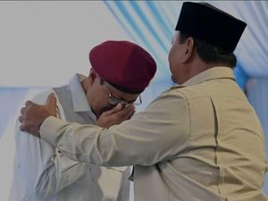 Sekolah Rakyat, Laskar Air Mata Para Pemuja Tuhan