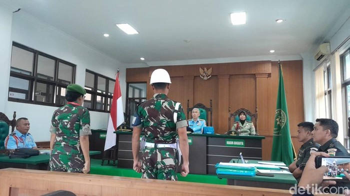 Minta Uang Rp 350 Juta untuk Masuk TNI, Mayor Sari Dituntut 5 Bulan Penjara