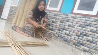 Sentra Bongsang Cianjur: Mereka yang Bergantung pada Anyaman Bambu