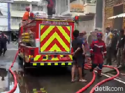 Kebakaran di Kawasan Somba Opu Makassar Hanguskan 5 Rumah Warga