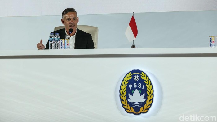 John Herdman saat diperkenalkan PSSI sebagai pelatih baru Timnas Indonesia medio Januari lalu.
