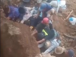 Detik-detik Tambang Emas Ilegal di Lombok Tengah Longsor, 3 Luka Parah