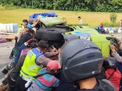 Truk Terguling Lalu Tabrak Penggembala Bebek hingga Tewas di Magelang