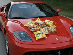 Viral Tren Pamer Kekayaan Berkedok Makan Susah, Netizen Geram!