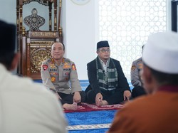 Kades Cibinong Dukung Pembangunan SMA Kemala Taruna Bhayangkara