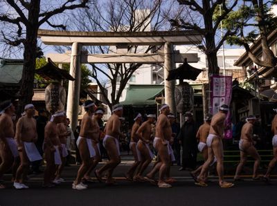 Potret Penyucian Diri Umat Shinto Saat Tahun Baru