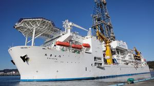 Wujud Kapal Riset Jepang untuk Uji Lumpur Tanah Jarang Laut Dalam