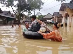 Korban Banjir Pandeglang Dapat Layanan Kesehatan Usai Terjangkit Gatal-gatal