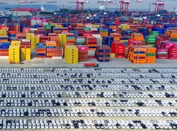 China Catat Surplus Perdagangan Meski Digempur Tarif AS