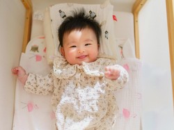 Jangan Sentuh-sentuh Bayi Saat Silaturahmi!