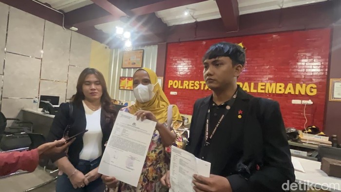 Jamilah, korban penipuan yang merupakan Pegawai Negeri Sipil (PNS) di Palembang