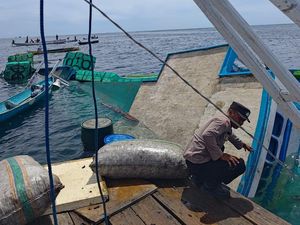 Kronologi Kapal Muat 20 Ton Kopra Terbalik di Pulau Taliabu