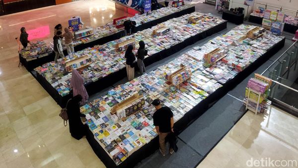 Berburu Buku di Pasar Literasi Pasaraya Blok M