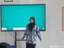 Saat Risky Pelajar SR Probolinggo Pidato Bahasa Jepang di Depan Prabowo