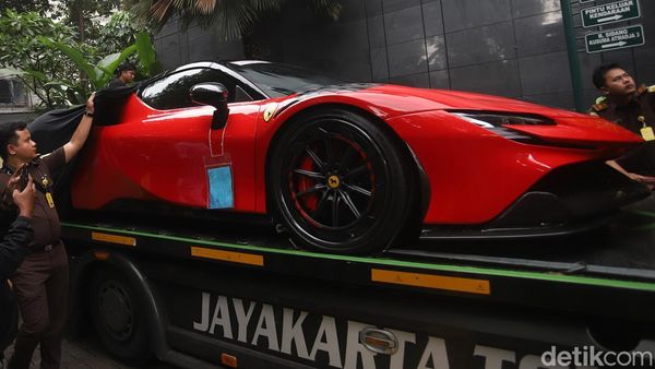 Penampakan Ferrari-Harley Davidson Barang Bukti Kasus Suap Vonis Lepas Migor