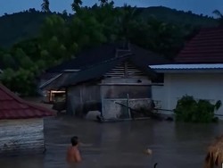 Cerita Warga Sekotong Baru Beli Rumah Kredit, Lenyap Disapu Banjir