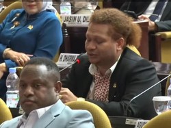 Senator Interupsi Paripurna DPD: Papua Butuh Sekolah-RS, Bukan Markas Tentara