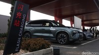 BYD Punya SPKLU Super Ngebut: Cas 5 Menit, Mobil Bisa Jalan 400 Km!