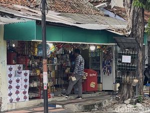 Ressa Anak Denada Bertahan Hidup Kerja Jaga Toko Digaji Rp 1,5 Juta