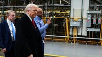 Trump ke Detroit, Klaim Kebijakan Tarif Dongkrak Investasi Industri Otomotif