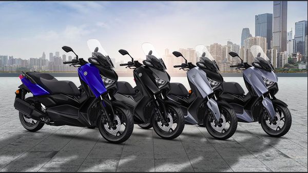 Ini Warna Baru Yamaha XMAX, Bagus Gak?