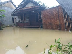 Pandeglang Masih Diguyur Hujan, Warga Khawatir Banjir Tinggi Lagi