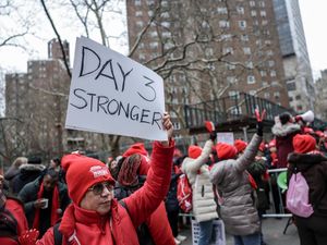 Aksi Mogok Perawat Berlanjut, Perjuangkan Kondisi Kerja dan Keselamatan Pasien