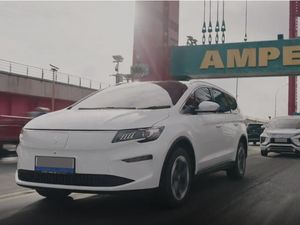 Road Trip Pakai Mobil Listrik Aletra L8 ke Sumatera, Siapa Takut!