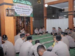 Khidmat Peringati Isra Mikraj, Anggota Polres Blitar Gelar Doa Bersama