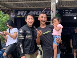 Ariel Noah Perbaiki Engkol Vespa di Gunungkidul, Ini Cerita Pemilik Bengkel