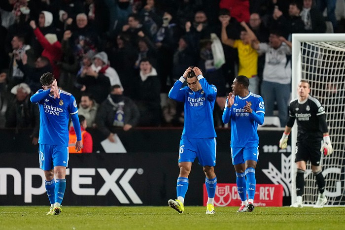 Ruang Ganti Real Madrid Membisu