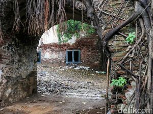 Gudang Timur Kasteel Batavia, Warisan VOC yang Terlupakan