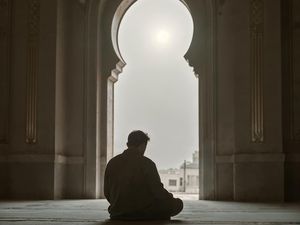 Sholat Li Hurmatil Waqti, Lengkap dengan Tata Caranya