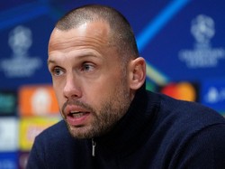 John Heitinga Kini Jadi Asisten Manajer Tottenham