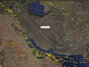Iran Buka Kembali Wilayah Udaranya Usai Ditutup di Tengah Ancaman AS