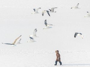 Kyiv Terbalut Salju di Tengah Ancaman Serangan Rusia
