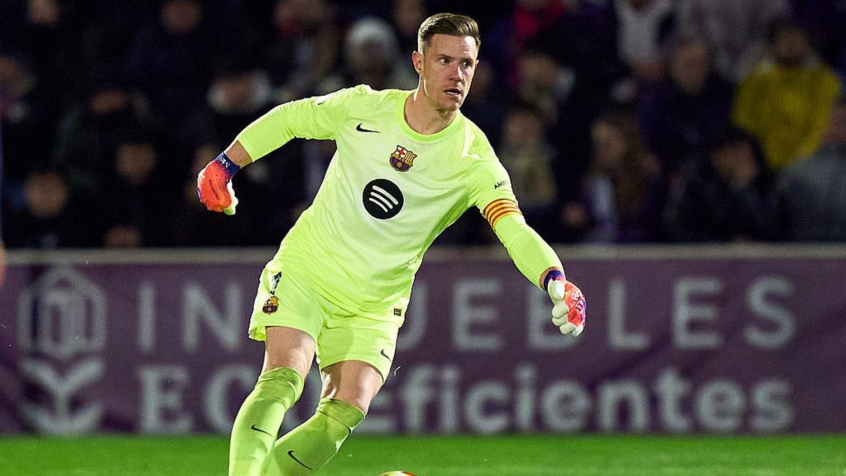 Marc-Andre Ter Stegan tidak akan main jadi starter saat Barcelona bertemu Racing Santander. (Getty Images/Angel Martinez)