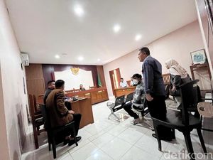 Denada Tolak Seluruh Klausul Ganti Rugi Rp 7 M yang Dituntut Ressa