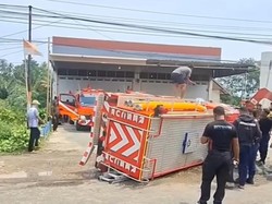 Mobil Damkar Morowali Terbalik Saat Menuju Lokasi Kebakaran, 1 Petugas Luka