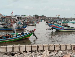 Musim Baratan Tiba, Nelayan Panturan Lamongan Pilih Tak Melaut