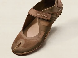 Ini Sepatu Kolaborasi Nike dan Kim Kardashian, Disebut Mirip Kaki Iblis