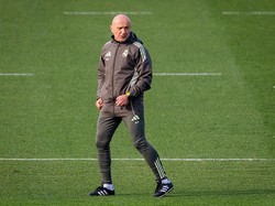 Alonso Dipecat, Eks Staf Zidane dan Ancelotti Ini Balik