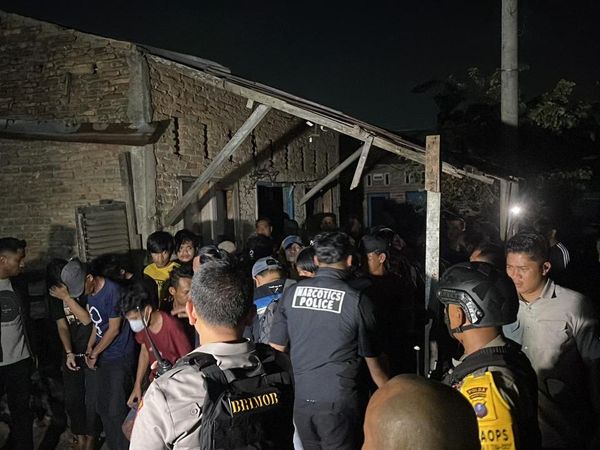 Aksi Polisi Gerebek Jermal 15 ke-8 Kali untuk Kejar Pelaku Narkoba dan Judi