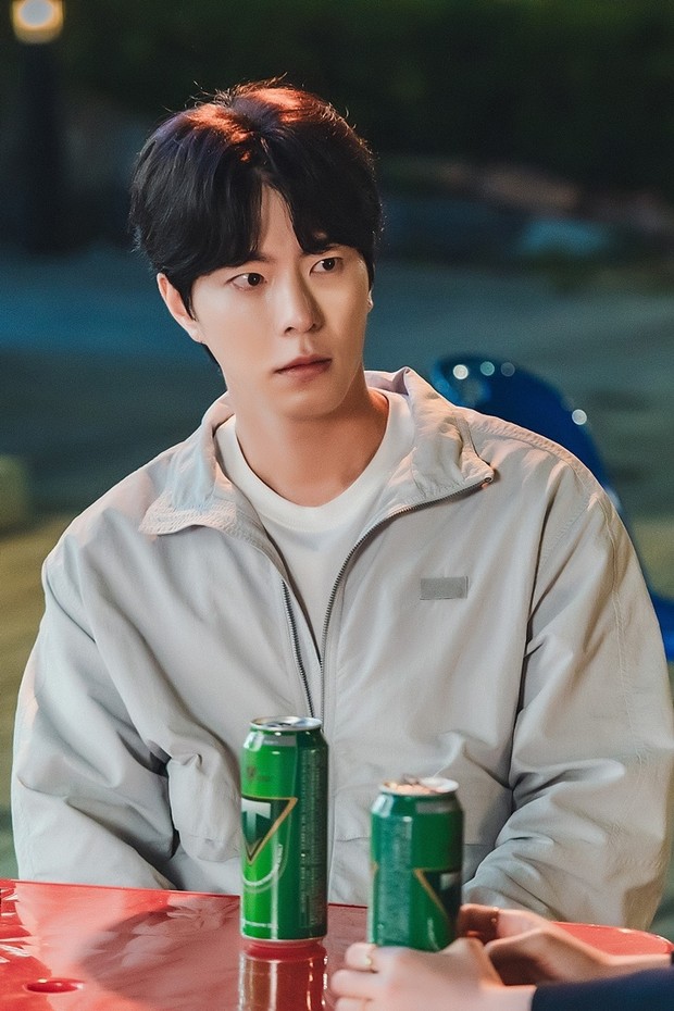 Potret Hong Jong Hyun di Positively Yours/ Foto: instagram.com/channela_insta