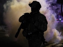 Petugas ICE Getol Tembak Mati Imigran, Klub Bundesliga Ini Ogah ke AS