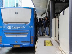 2 Pria Masturbasi di Bus Jakarta Ditetapkan Jadi Tersangka