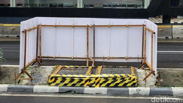 Einschienenbahnmast in Rasuna Said, der abgebaut wurde. (Adrial/detikcom)