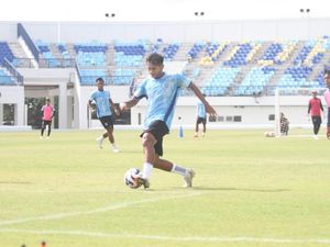 Persela Pinjam Striker Titan Agung dari Bhayangkara FC